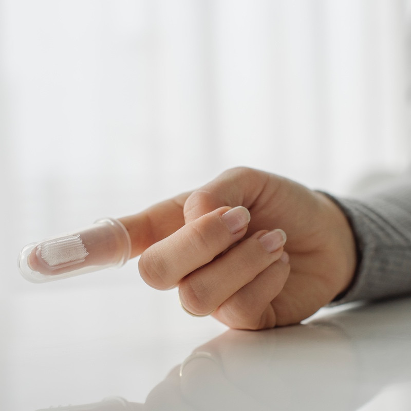 BICKIEPEGS Szczoteczka Silikonowa na Palec 0+