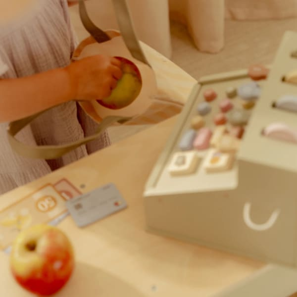 Little Dutch – Drewniana kasa sklepowa FSC – zestaw do zabawy w sklep 3+