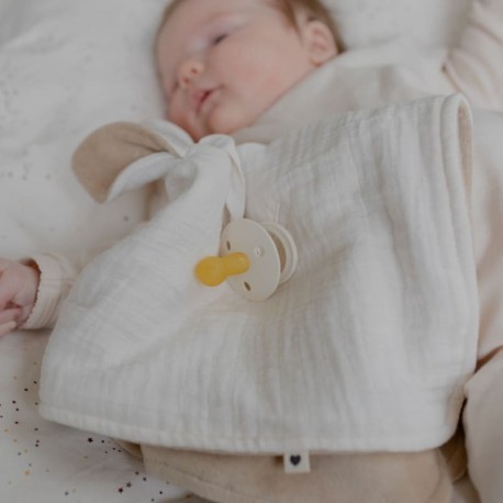 Bibs, Cuddle Cloth Kangaroo, Pieluszka przytulanka z zawieszką na smoczek -  Ivory