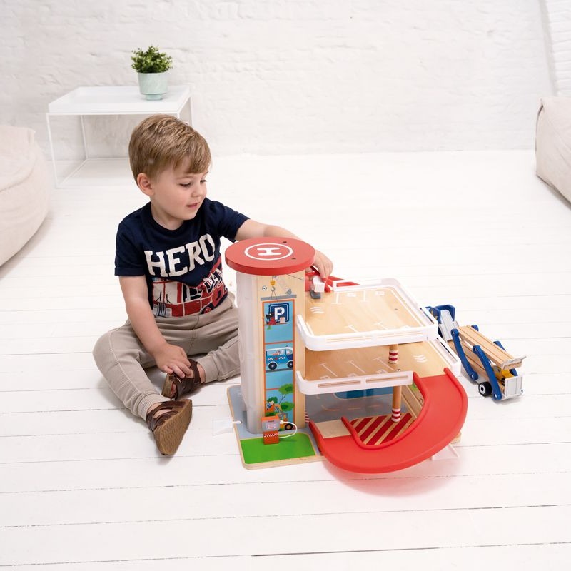 Scratch Garaż Drewniany z Windą 3+