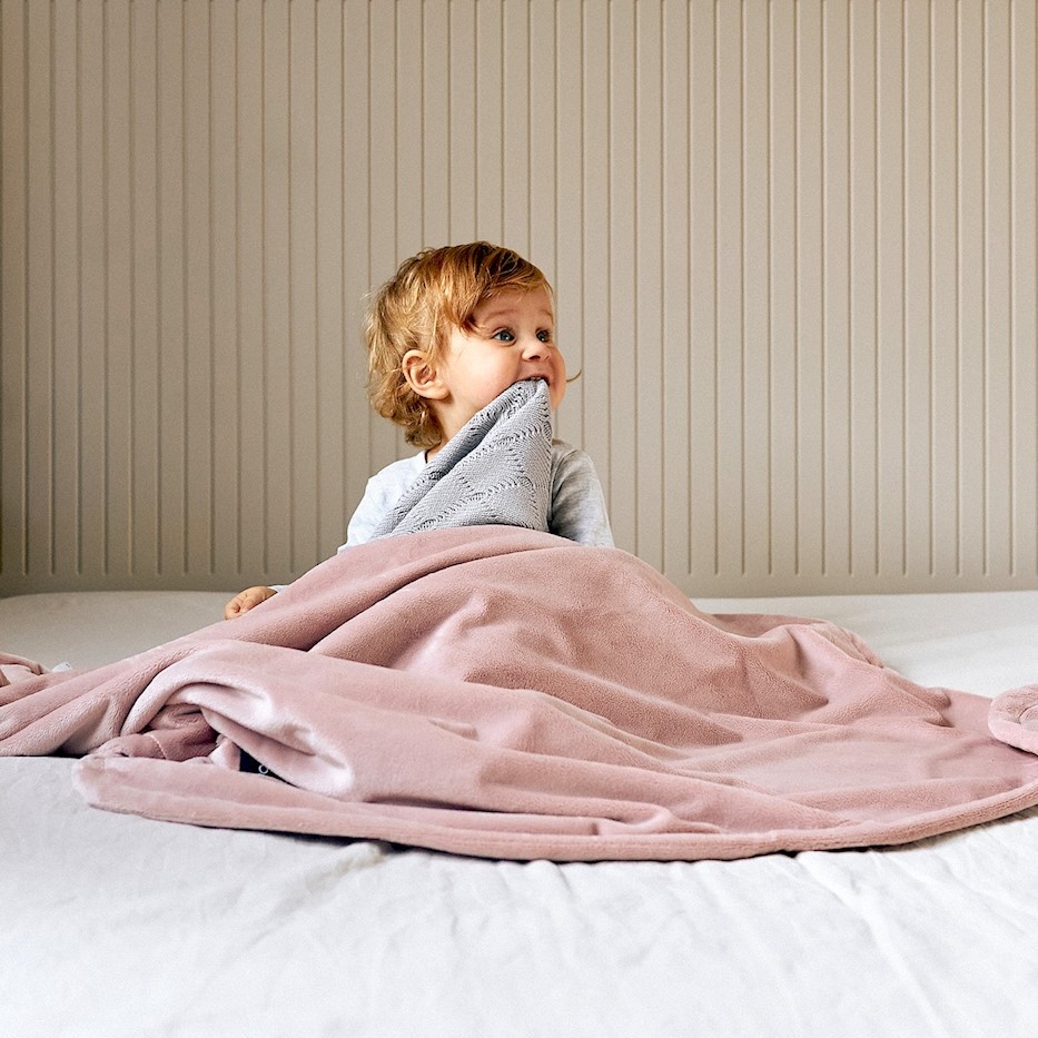 Poofi Kocyk Minky pudrowy róż od urodzenia