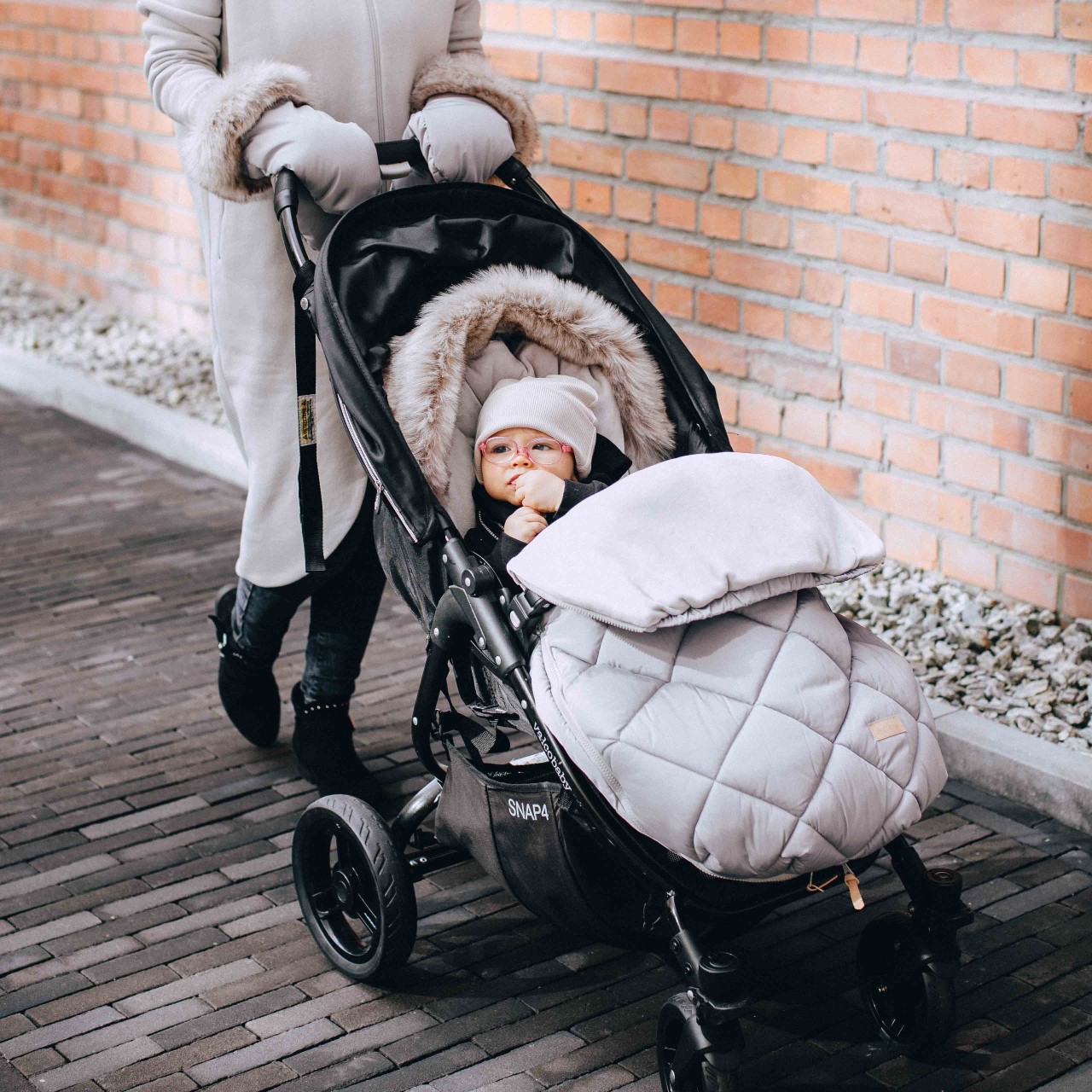 Śpiworek do wózka Beztroska M 5-24m - Jasno Szary