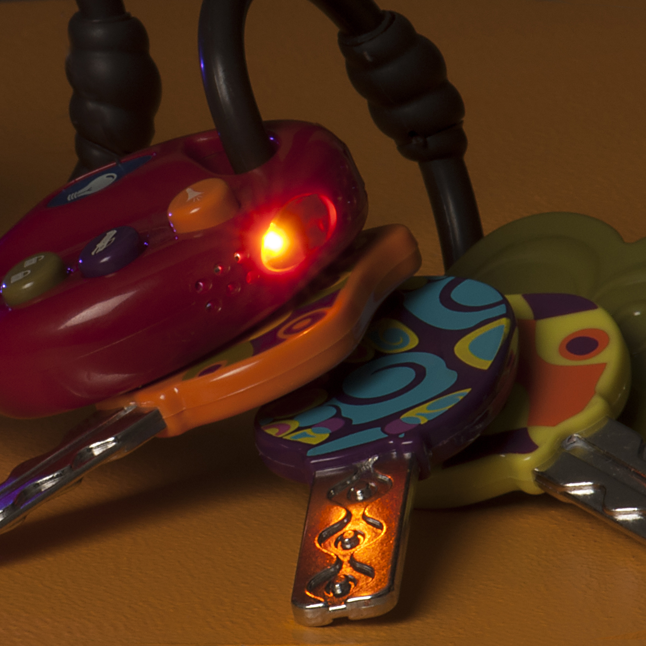 Btoys Pilot z kluczykami LucKeys 10m+ Efekty dźwiękowe