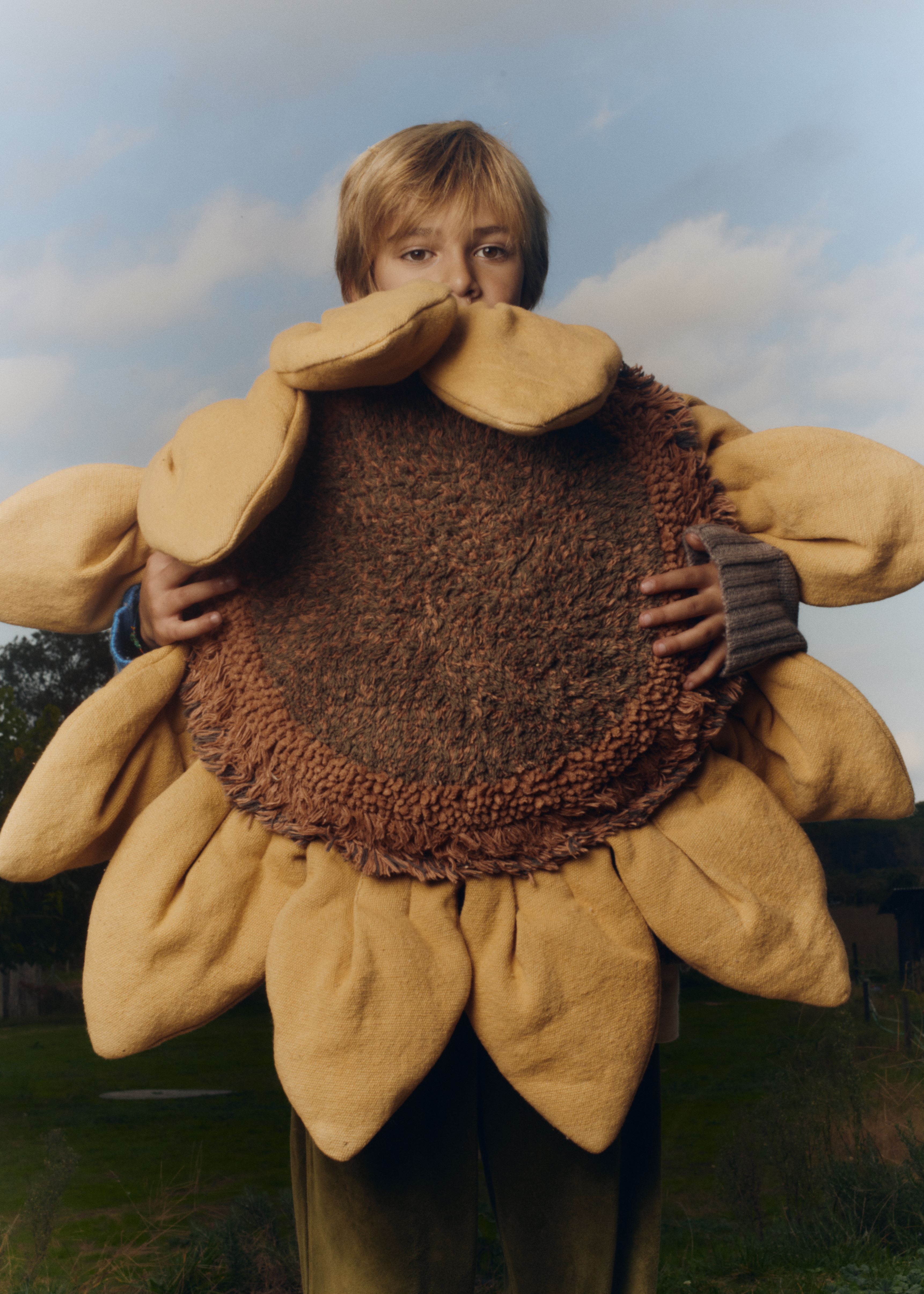 Lorena Canals Poduszka podłogowa Słonecznik Farm 90×90 cm 