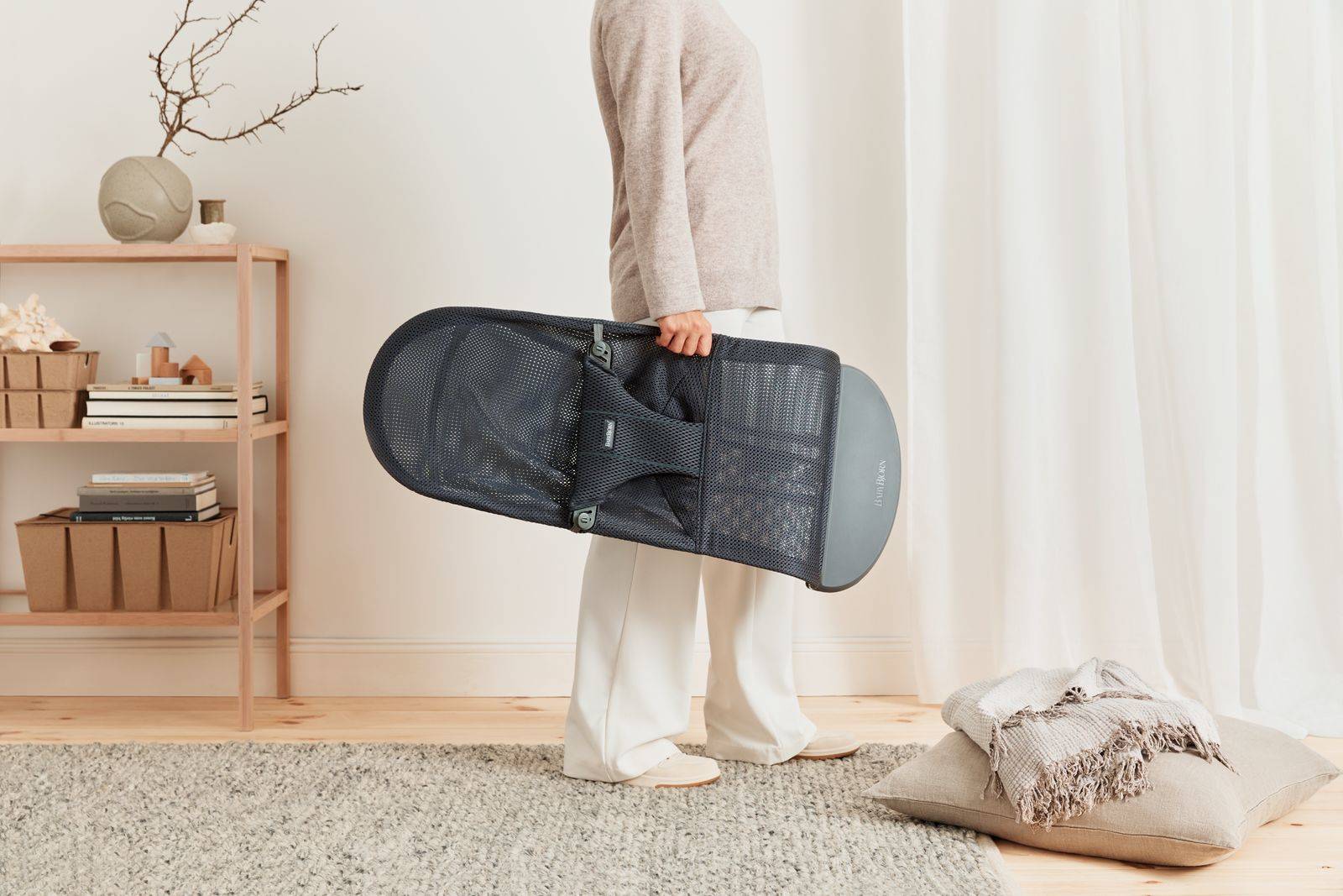 BABYBJÖRN Leżaczek Bliss Mesh Antracyt 0+m