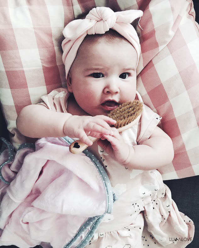 Lullalove Szczotka i Myjka Muślinowa Naturalne Włosie 0+