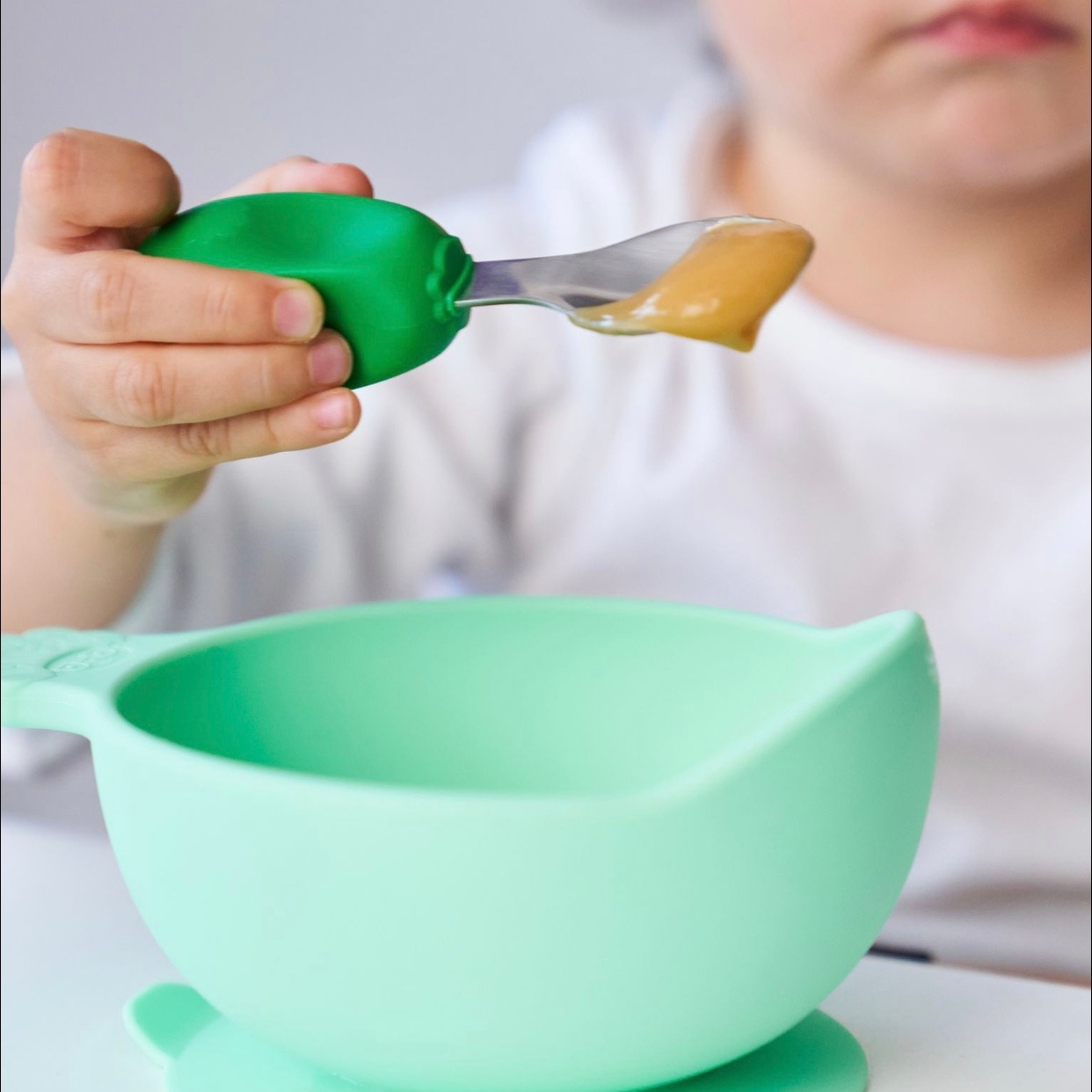 Nana's Manners Widelec i łyżka Etap 2 12M+ Zielony