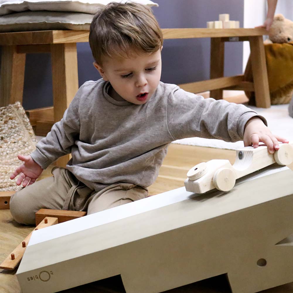 Krokodyl zabawka sensoryczna dla dzieci M Sand Grey | bObles