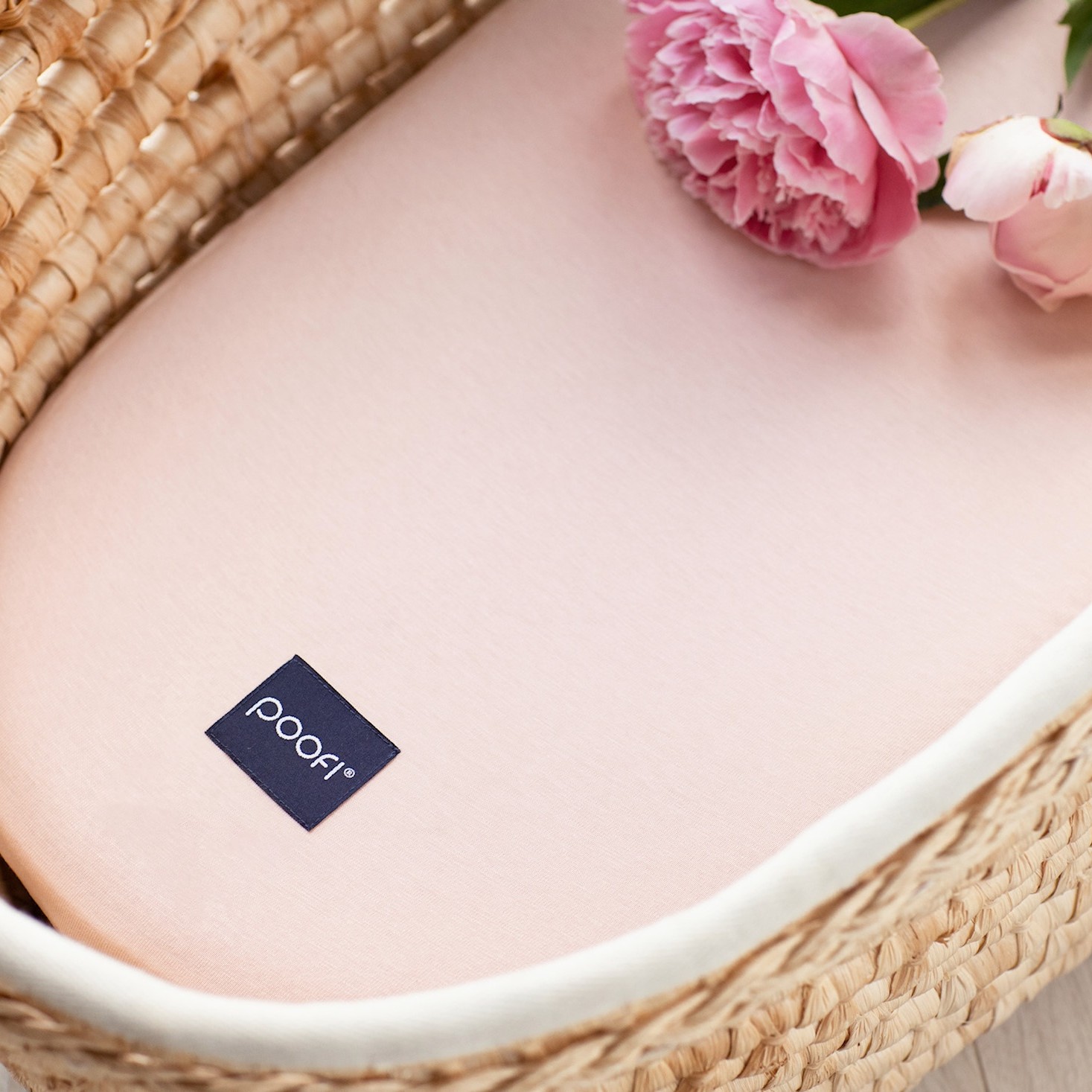 Poofi Prześcieradło do gondoli pudrowy 35x75 cm | 0+