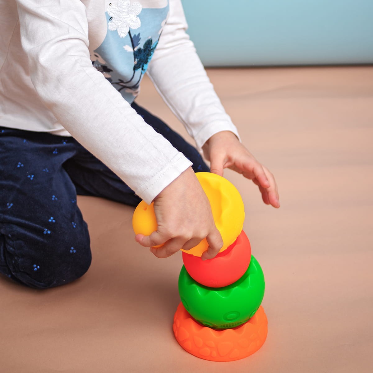 Mom's Care Piramida Sensoryczna Kontrastowa 6el 0+