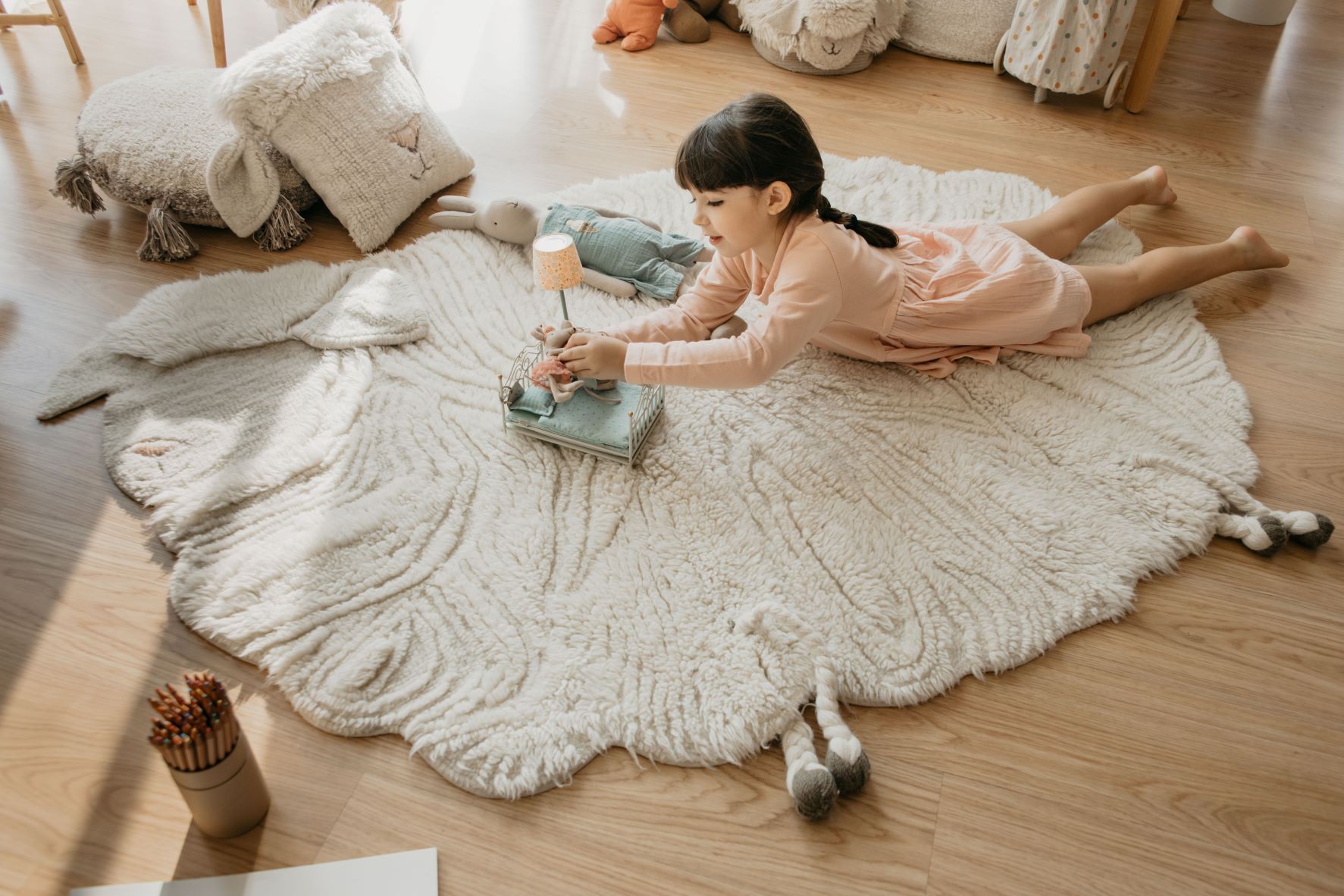 Lorena Canals Poduszka wełniana Pink Nose Sheep 35×35 cm