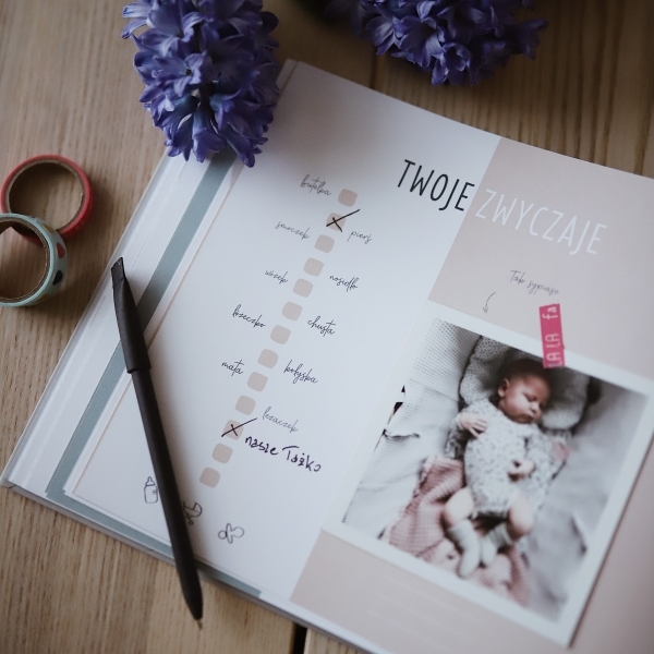 Snap the moment, Album na zdjęcia dla dziecka "Moja historia" Róż