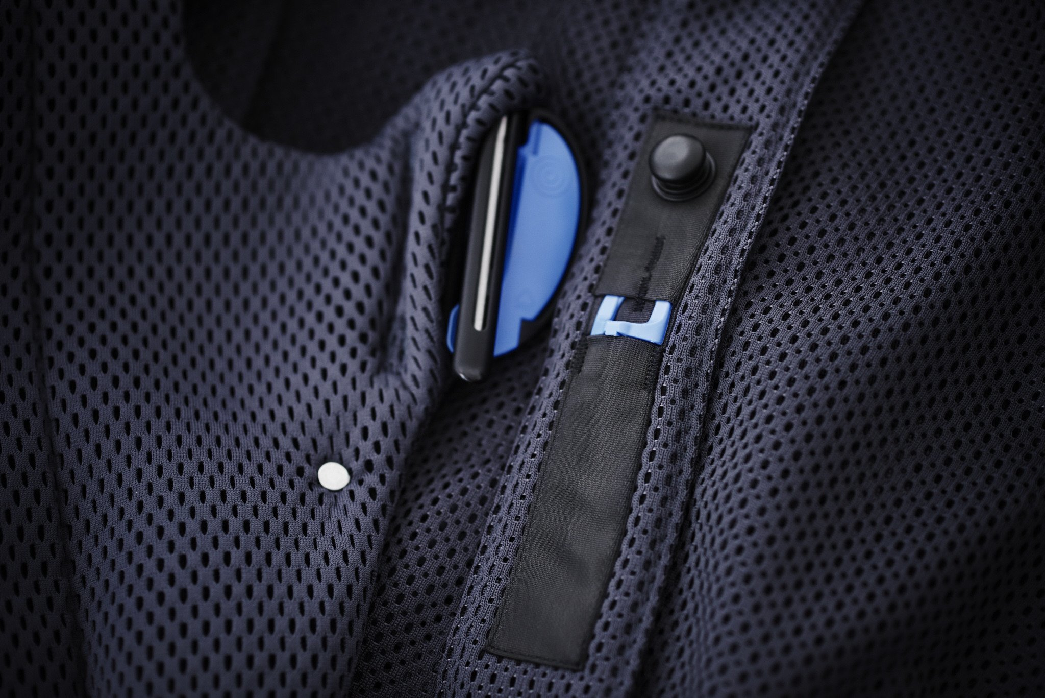 BabyBjorn Nosidełko Mini 3D Mesh Ciemny Niebieski 0–12