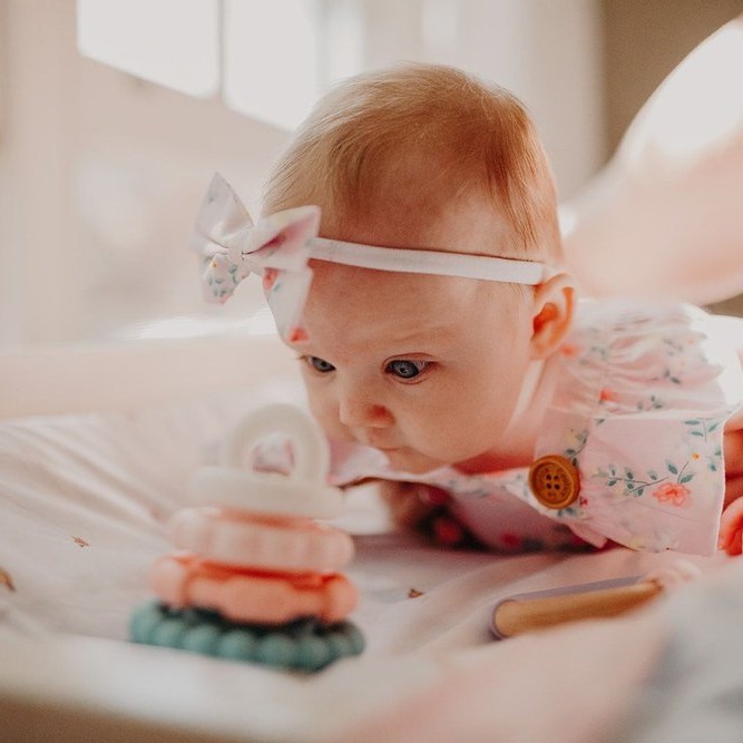 Jellystone Silikonowy Gryzak Mała Wieża Sugar Blossom 0+