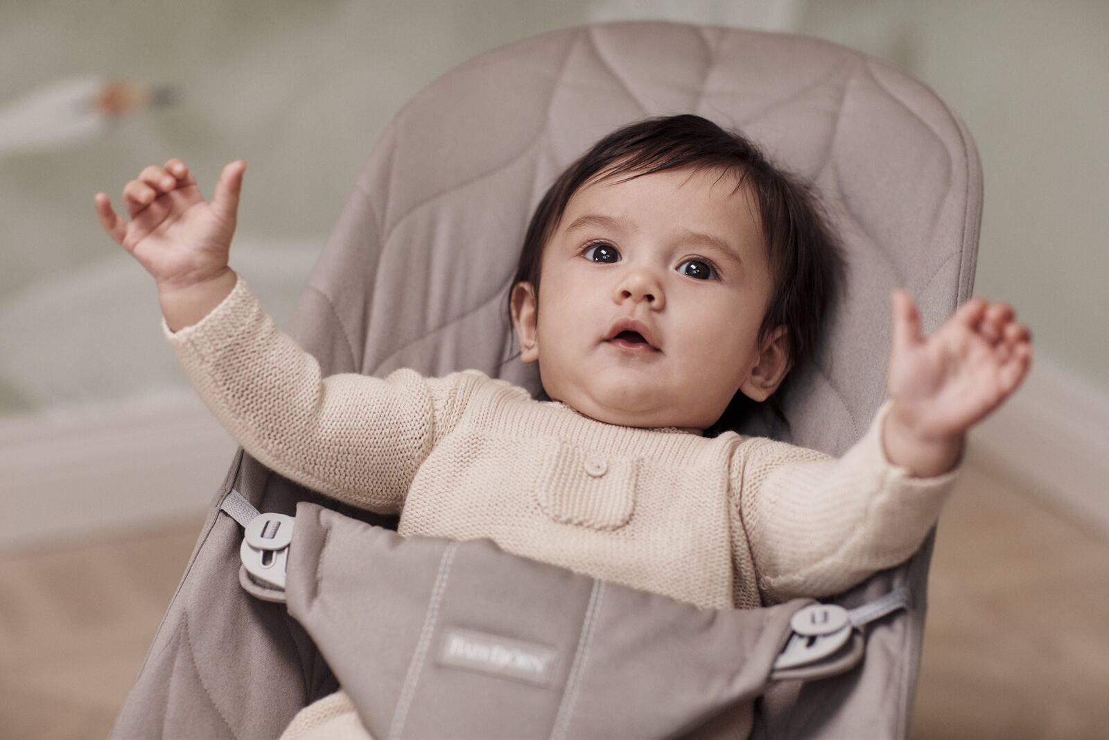 BabyBjorn Leżaczek Bliss Woven Piaskowoszary