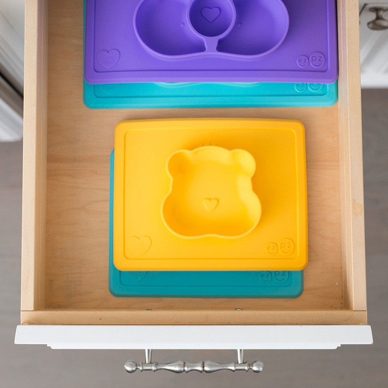 EZPZ Talerzyk z podkładką 2w1 Care Bears™ Mat 4+ miesiące