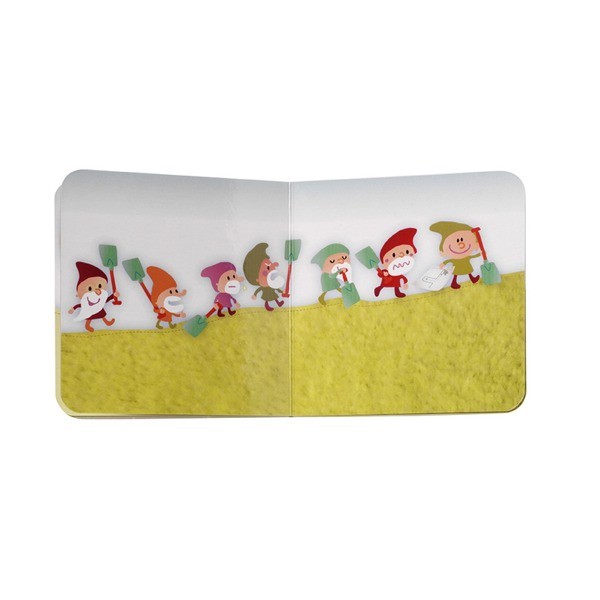 Lilliputiens Wilk Nicolas - Książeczka Edukacyjna 18m+