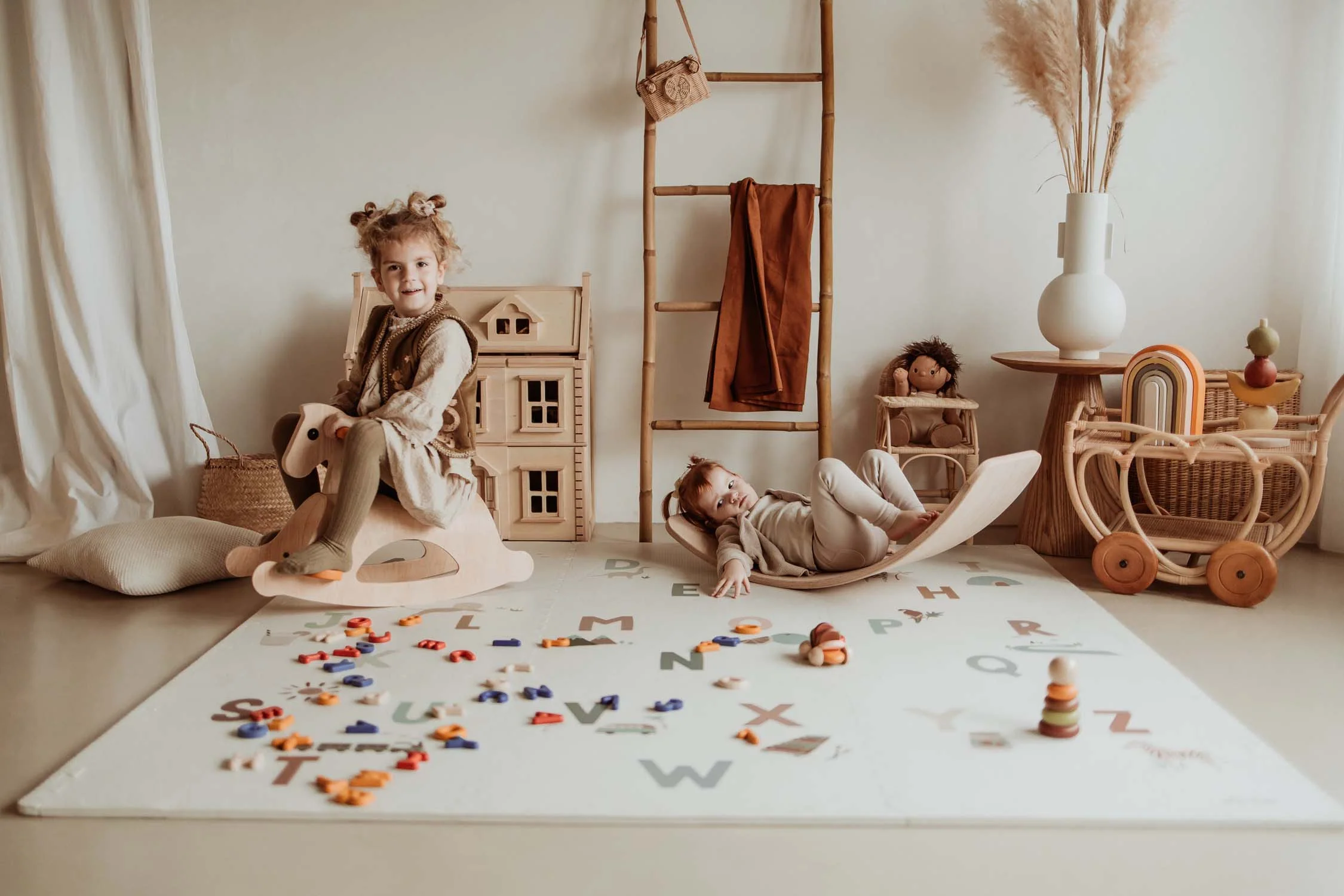 Play & Go, Dwustronna mata piankowa puzzle i pudełko na zabawki 2w1 Alfabrt