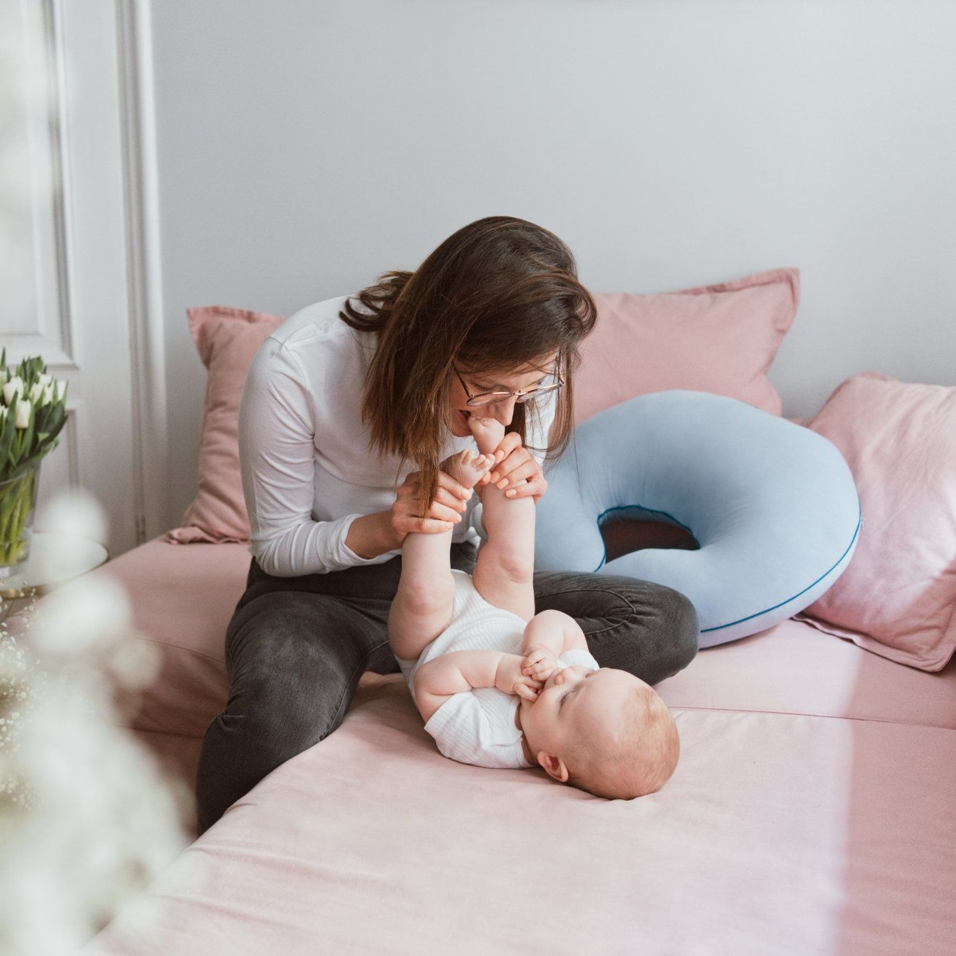 Poofi Poduszka do karmienia Organic dusty blue