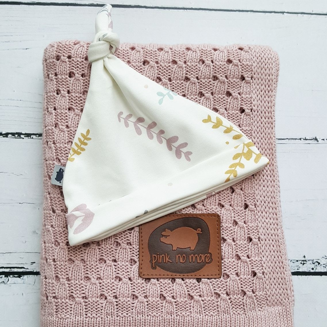 Pink no more, Czapki Plants&White