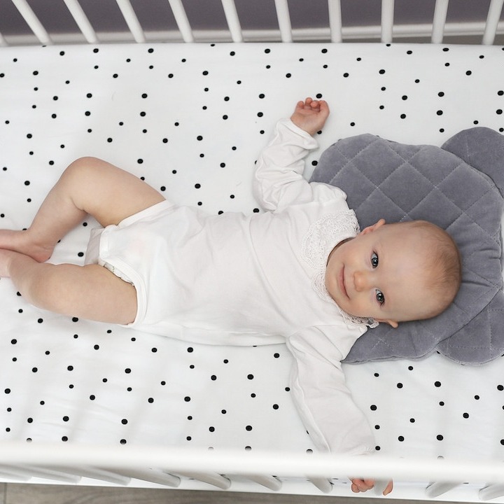 Sleepee Prześcieradło We Care Czarne Kropki 120x60cm