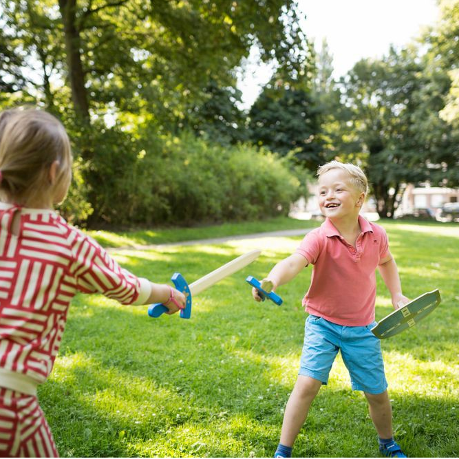 Mały miecz drewniany dla dzieci 3+