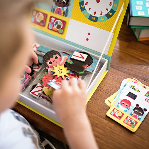 Janod, Magnetyczna układanka Uczę się zegarka Magnetibook 