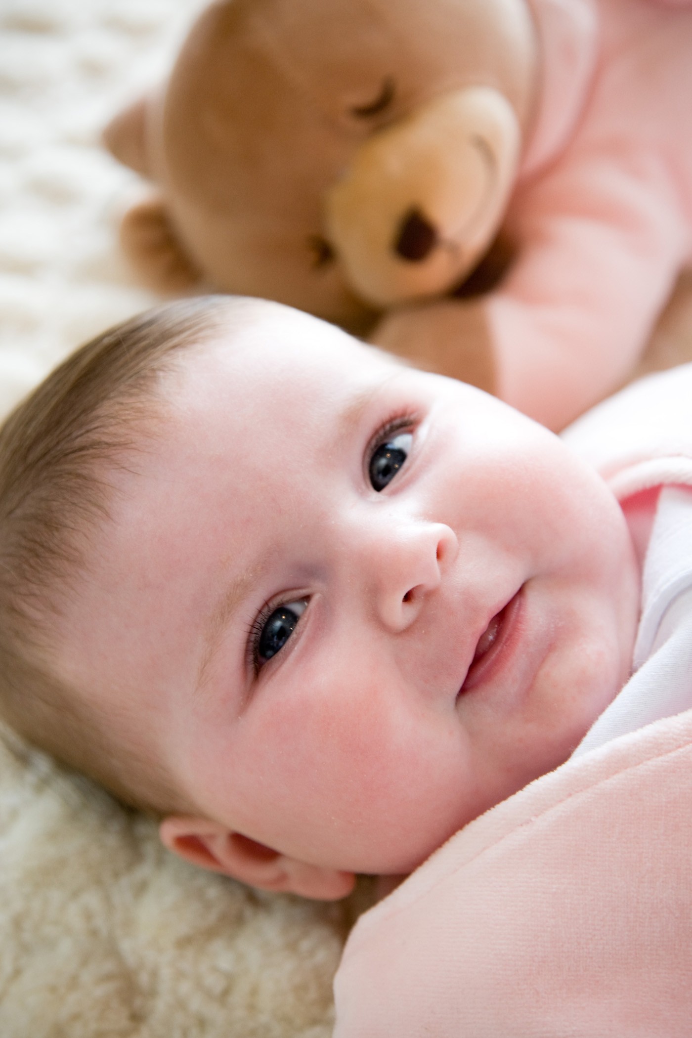 Prince Lionheart Miś z funkcją usypiania - różowy 0+