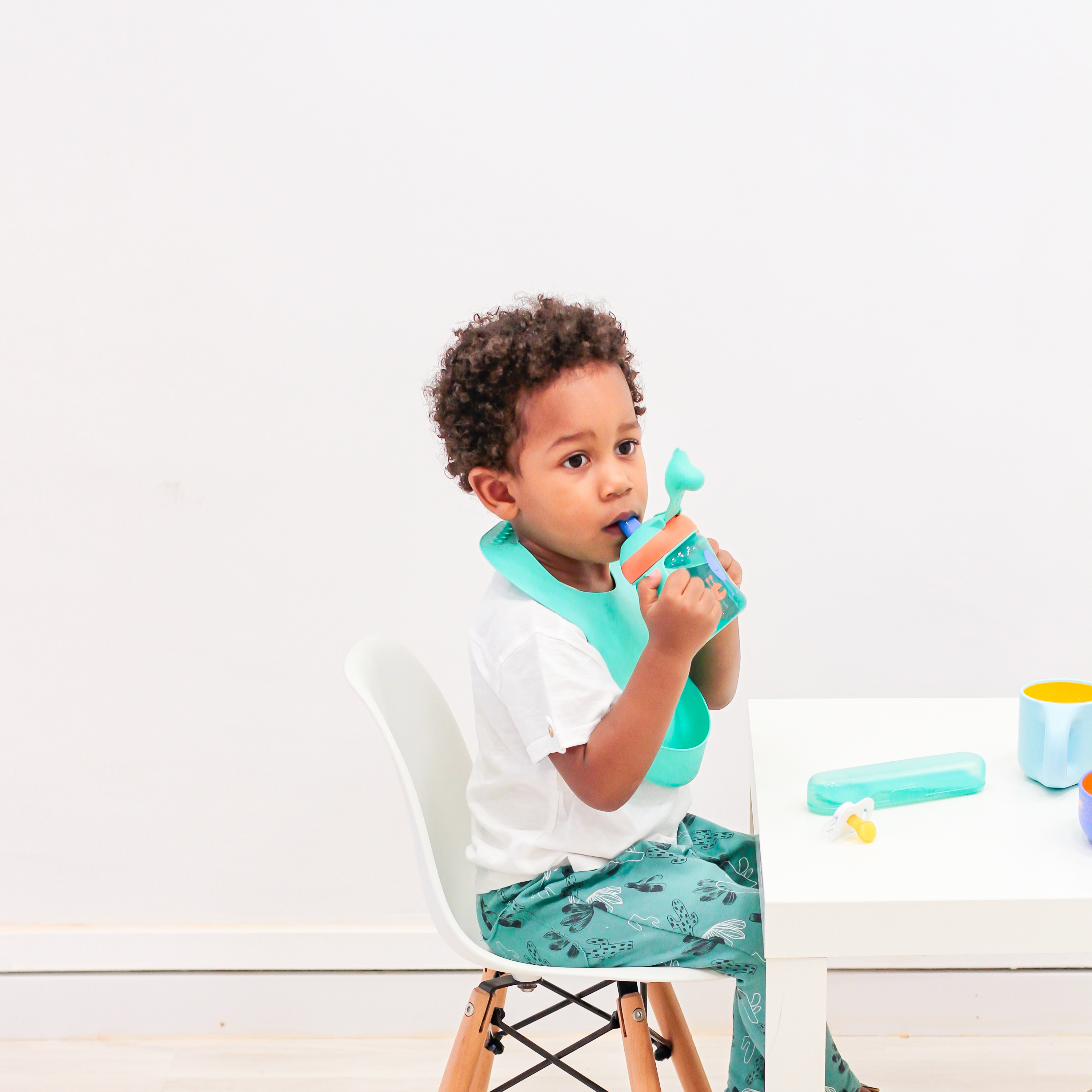 Suavinex, Miękki śliniak z kieszonką - niebieski