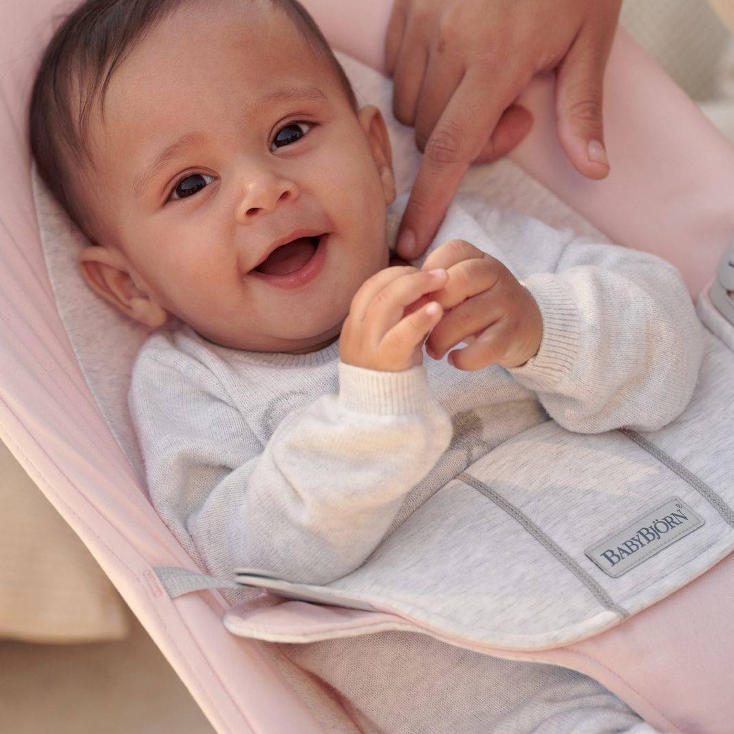 BabyBjorn Leżaczek Balance Soft Cotton Jasny Różowy/Szary 0-24m