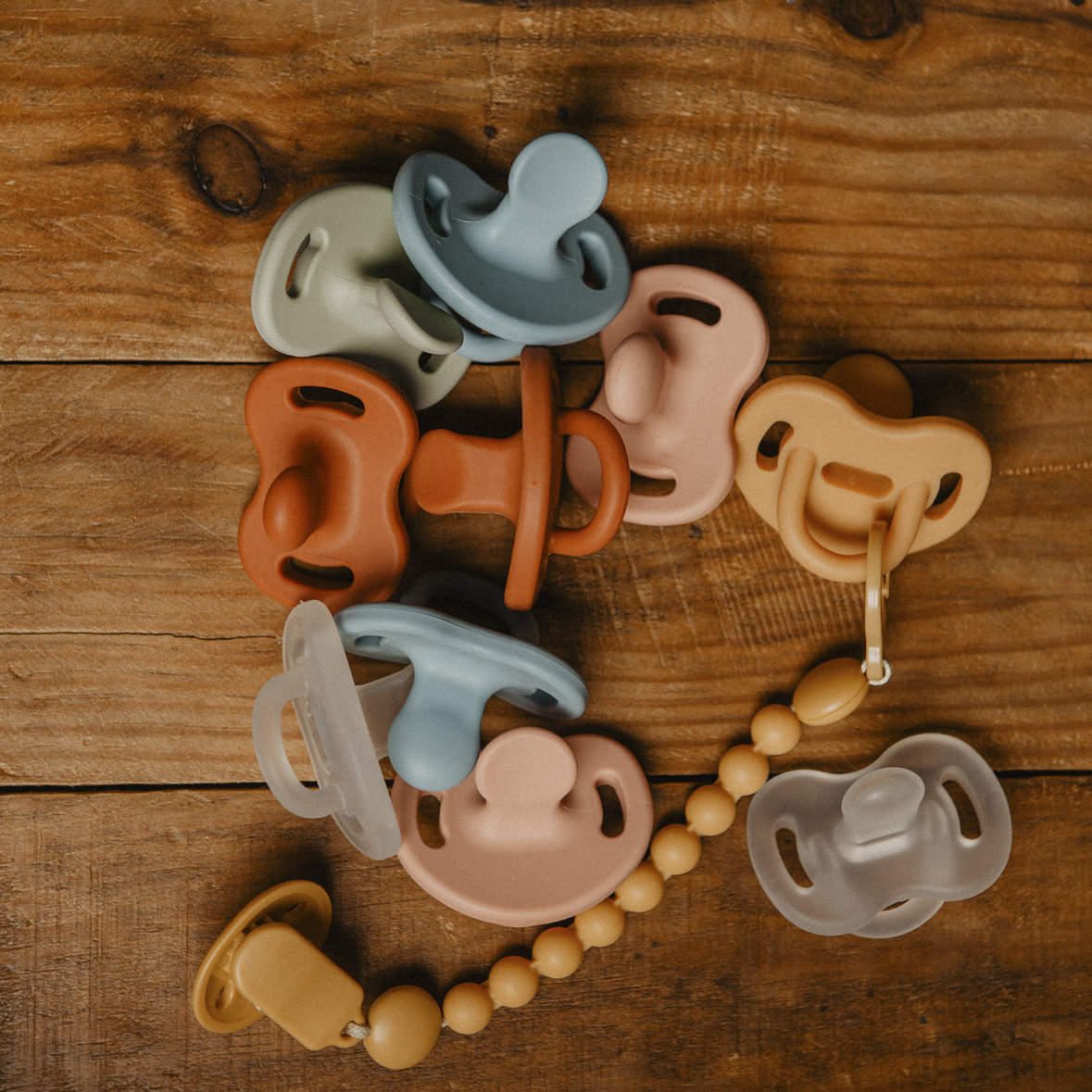 Suavinex, Smoczek 100 % silikonowy fizjologiczny SX Pro  6-18 m  zielony