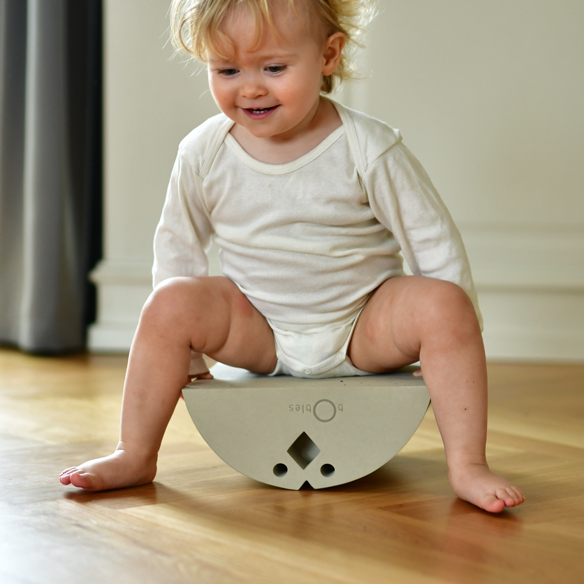 Kurczak zabawka sensoryczna Vintage Rose | bObles