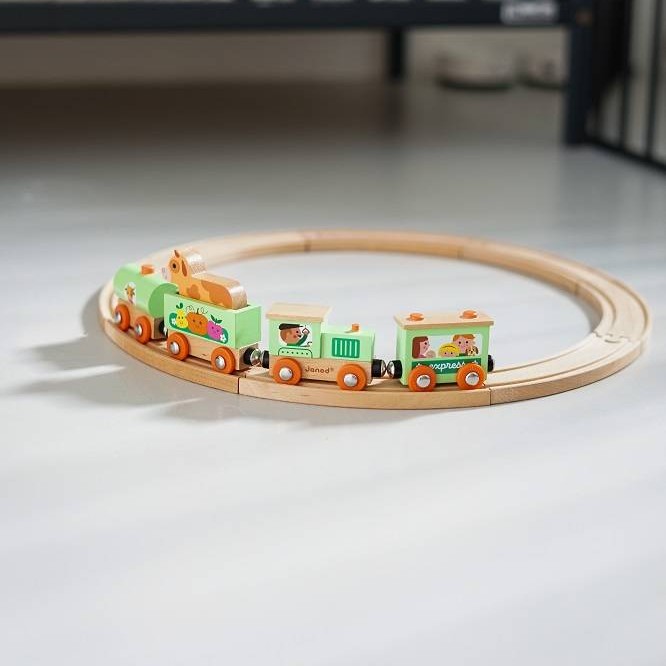 Janod Pociąg Drewniany z Torami Farma Story 3+ 15el