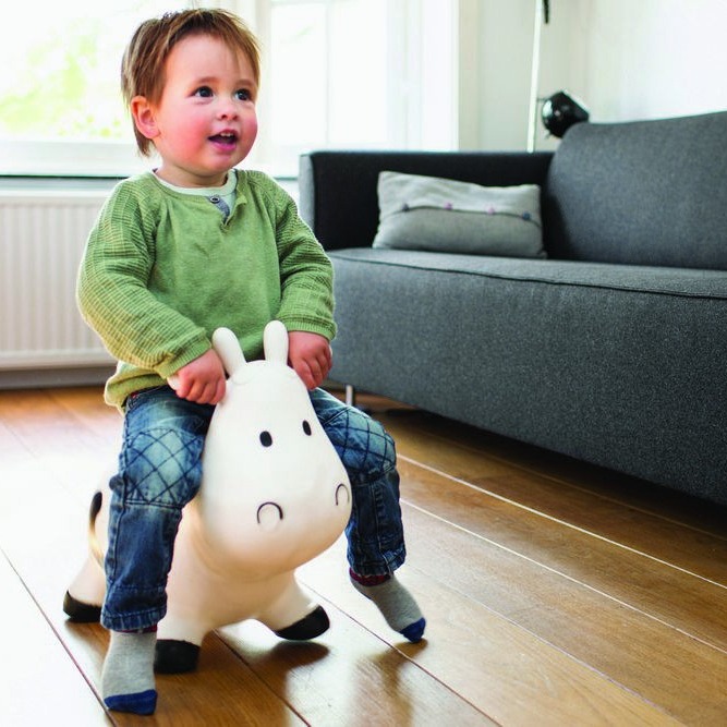 Skoczek Krówka Biało-czarna